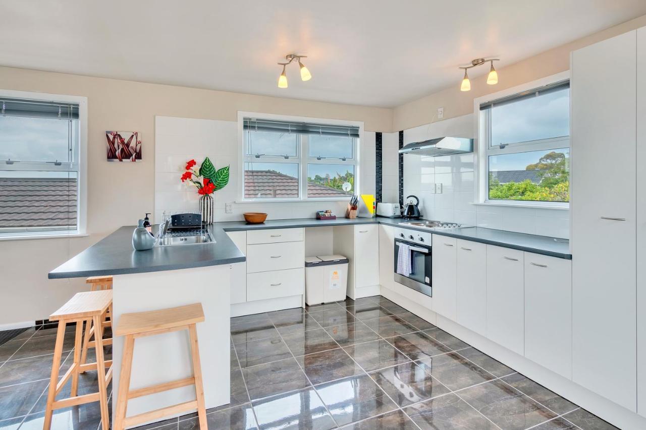 Fabulous Three Bedroom Home In Pakuranga Auckland Zewnętrze zdjęcie